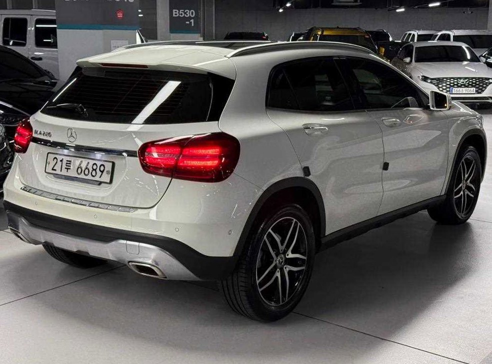 벤츠 GLA 클래스 GLA220 프리미엄 사진 4