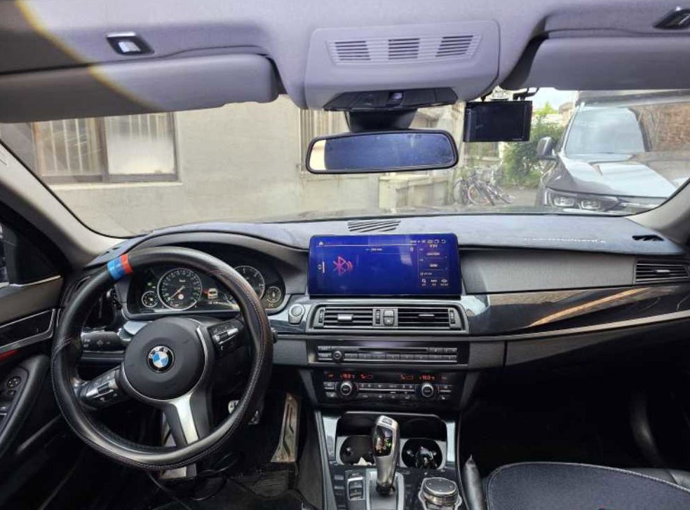 BMW 5시리즈 520d M 에어로다이나믹 프로 사진 5