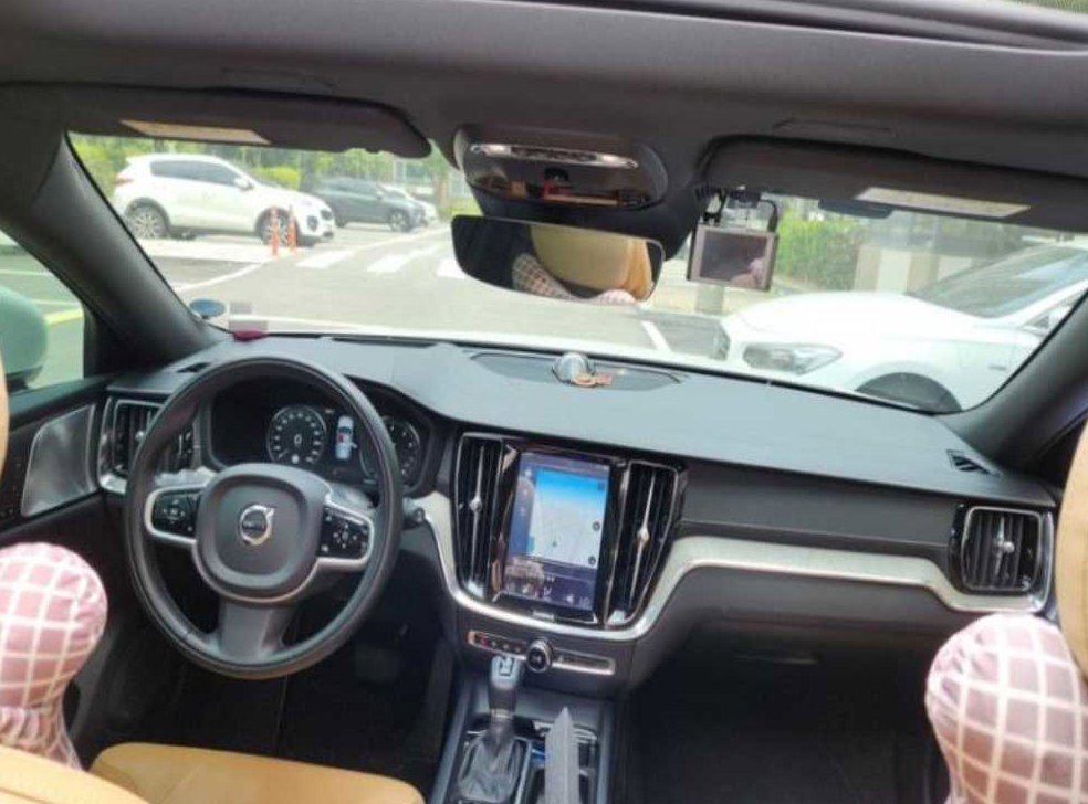 볼보 V60 2.0 T5 프로 AWD 사진 11