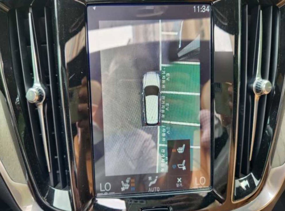 볼보 V60 2.0 T5 프로 AWD 사진 16