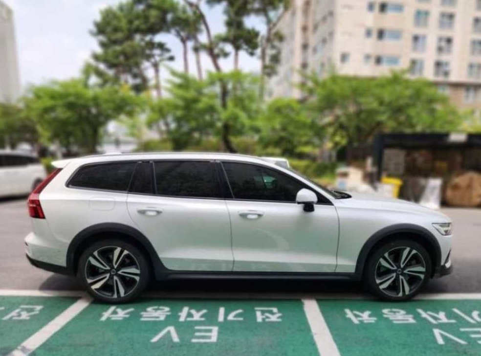 볼보 V60 2.0 T5 프로 AWD 사진 4