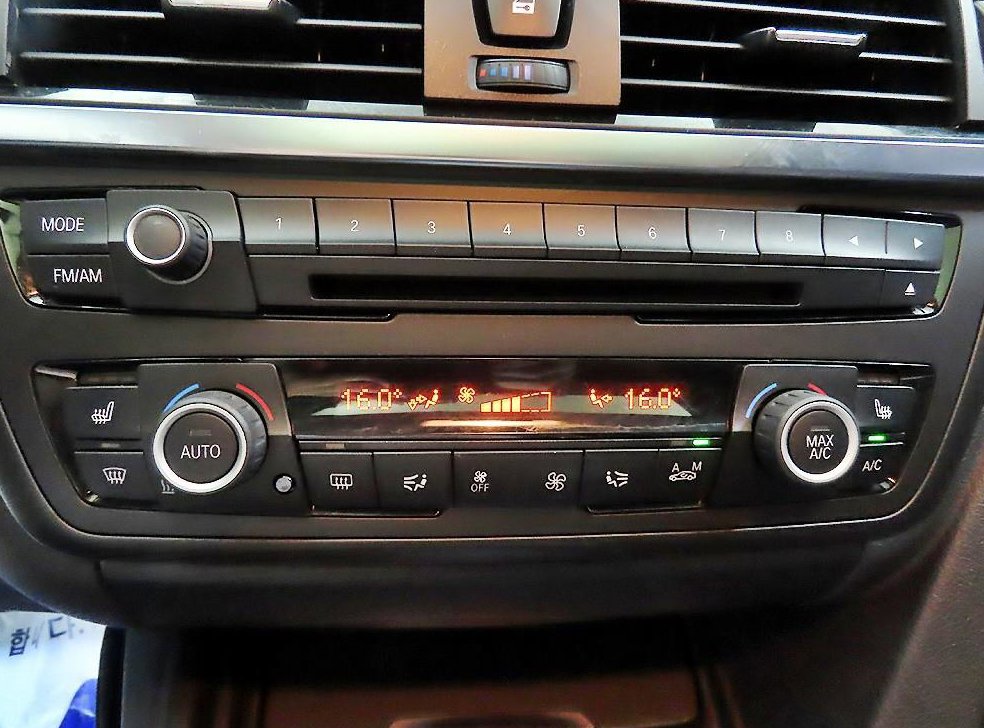 BMW 3시리즈 320d xDrive 사진 12