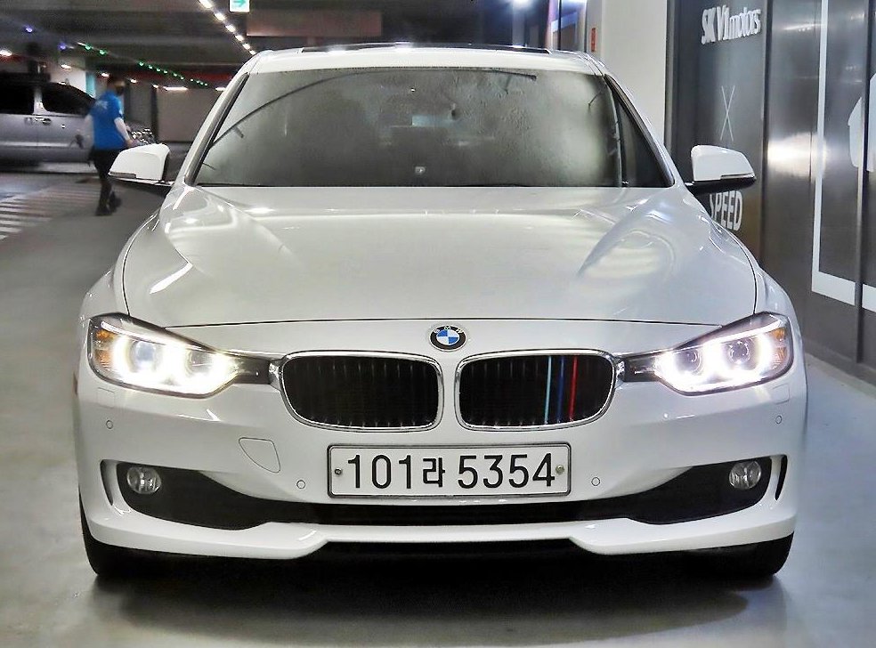BMW 3시리즈 320d xDrive 사진 2
