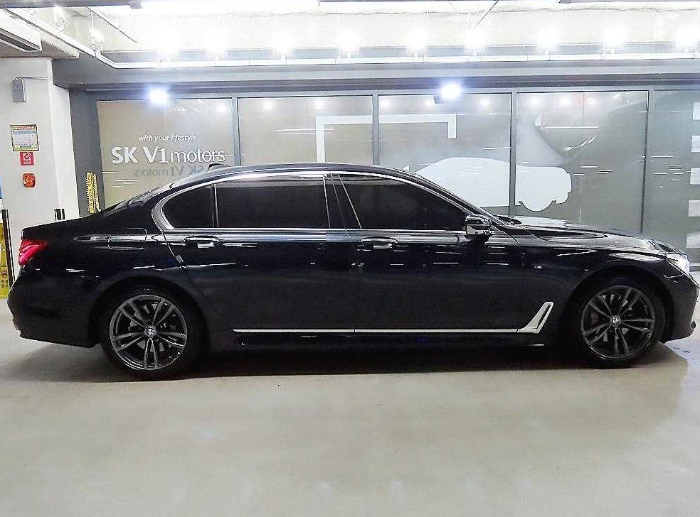 BMW 7시리즈 740Ld xDrive M 스포츠 사진 3