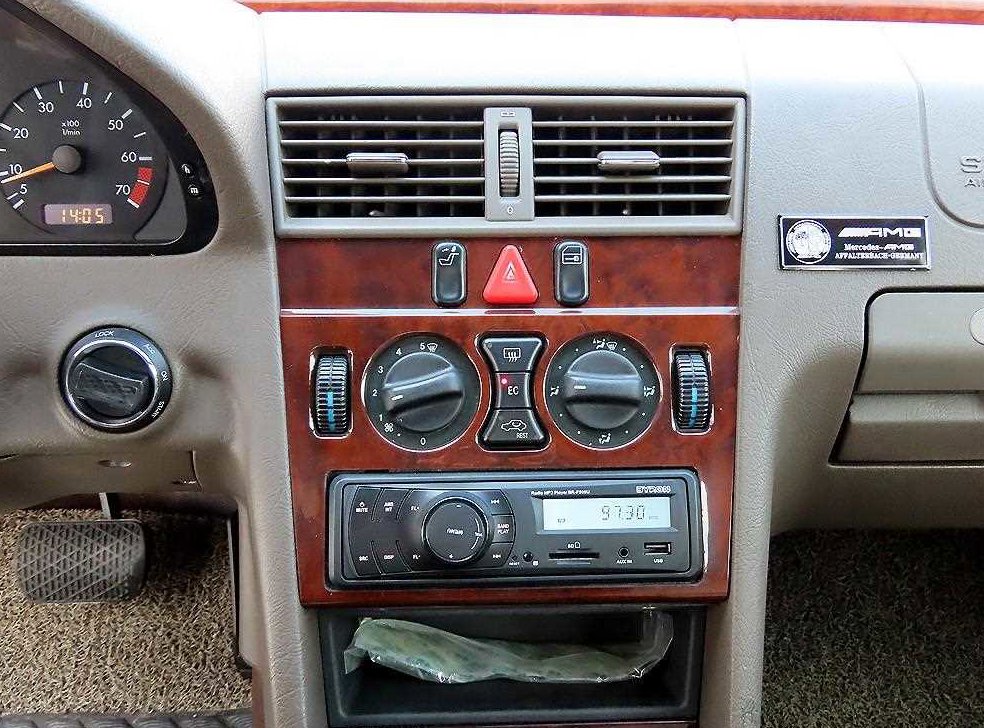 벤츠 C 클래스 C200 사진 13