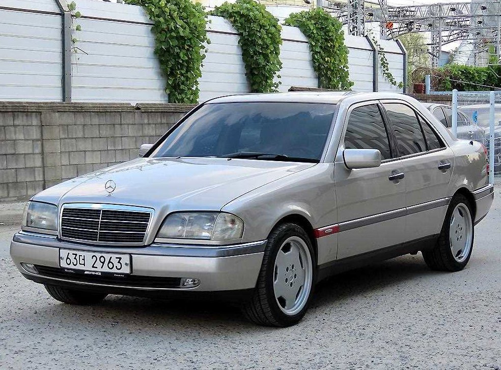벤츠 C 클래스 C200 사진 2
