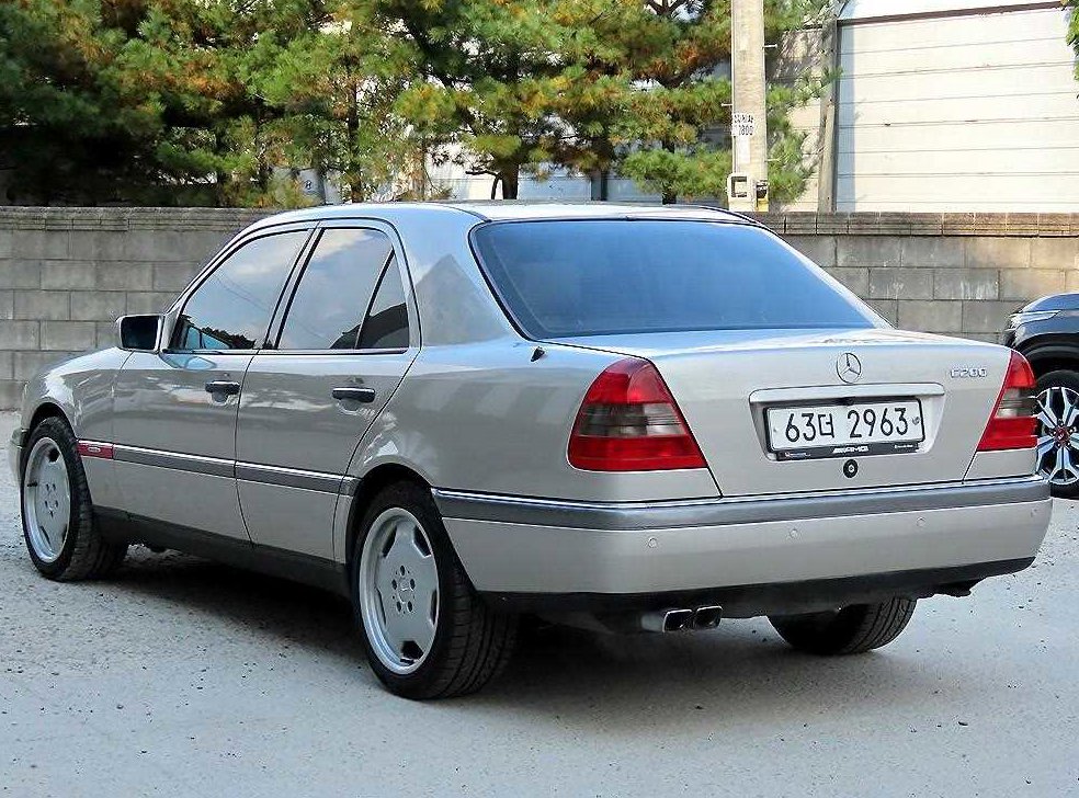벤츠 C 클래스 C200 사진 3