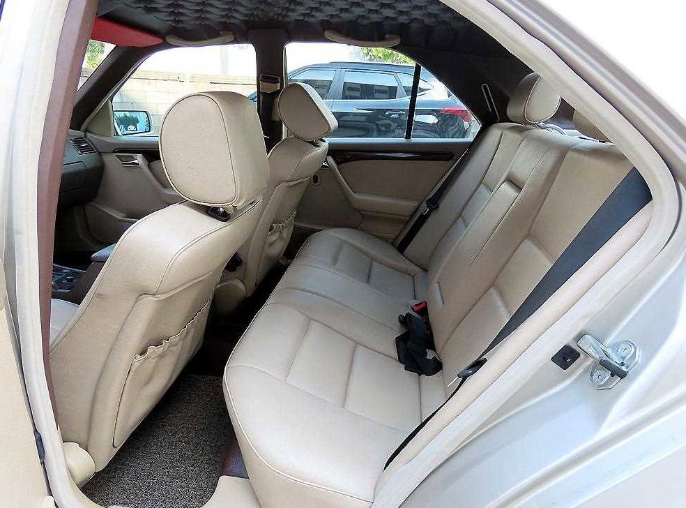 벤츠 C 클래스 C200 사진 6