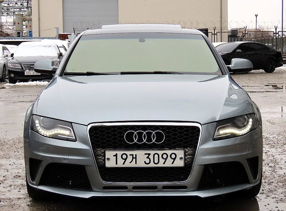 아우디 A4 2.0 TFSI 콰트로