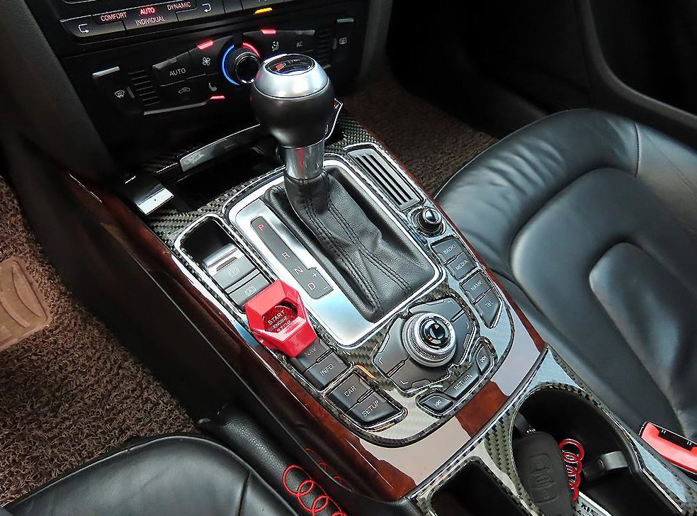 아우디 A4 2.0 TFSI 콰트로 사진 10