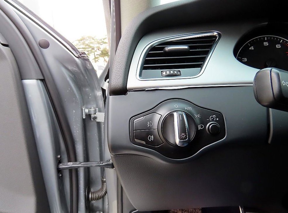 아우디 A4 2.0 TFSI 콰트로 사진 11