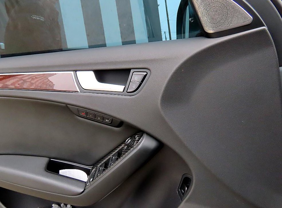 아우디 A4 2.0 TFSI 콰트로 사진 12