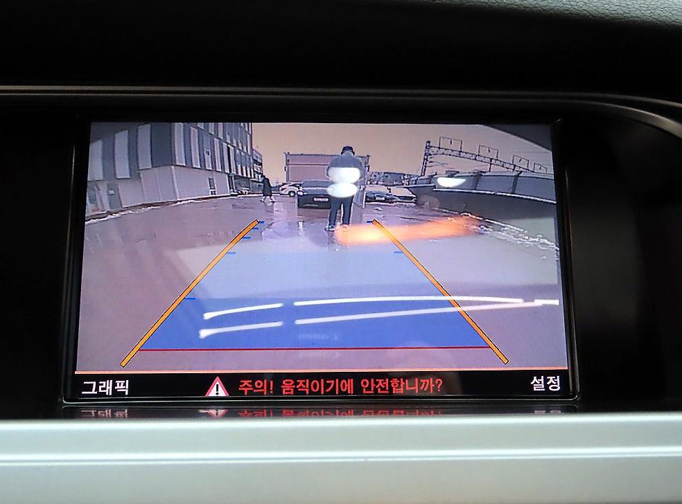 아우디 A4 2.0 TFSI 콰트로 사진 14