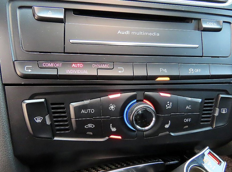아우디 A4 2.0 TFSI 콰트로 사진 15