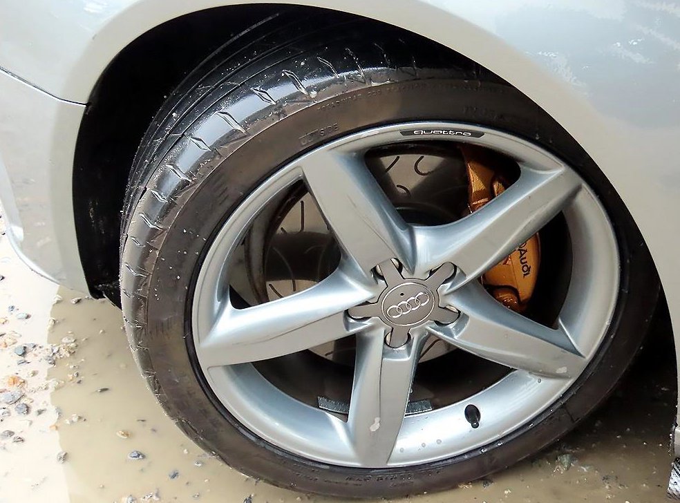 아우디 A4 2.0 TFSI 콰트로 사진 19