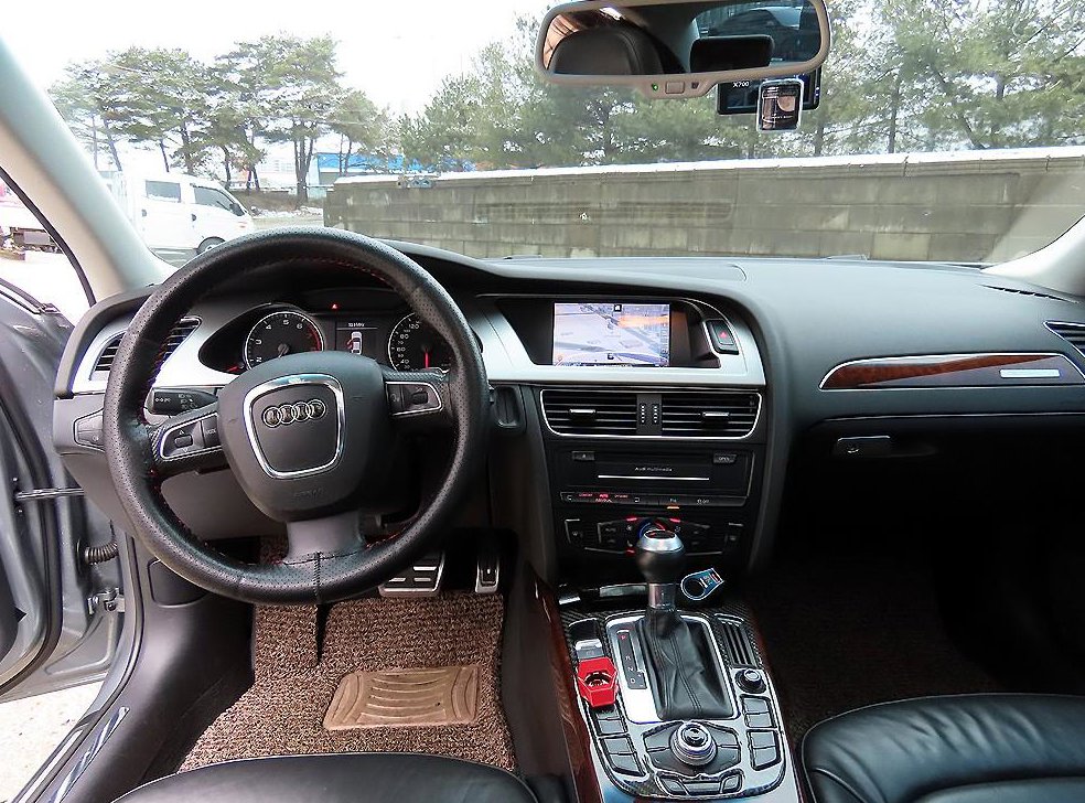 아우디 A4 2.0 TFSI 콰트로 사진 8