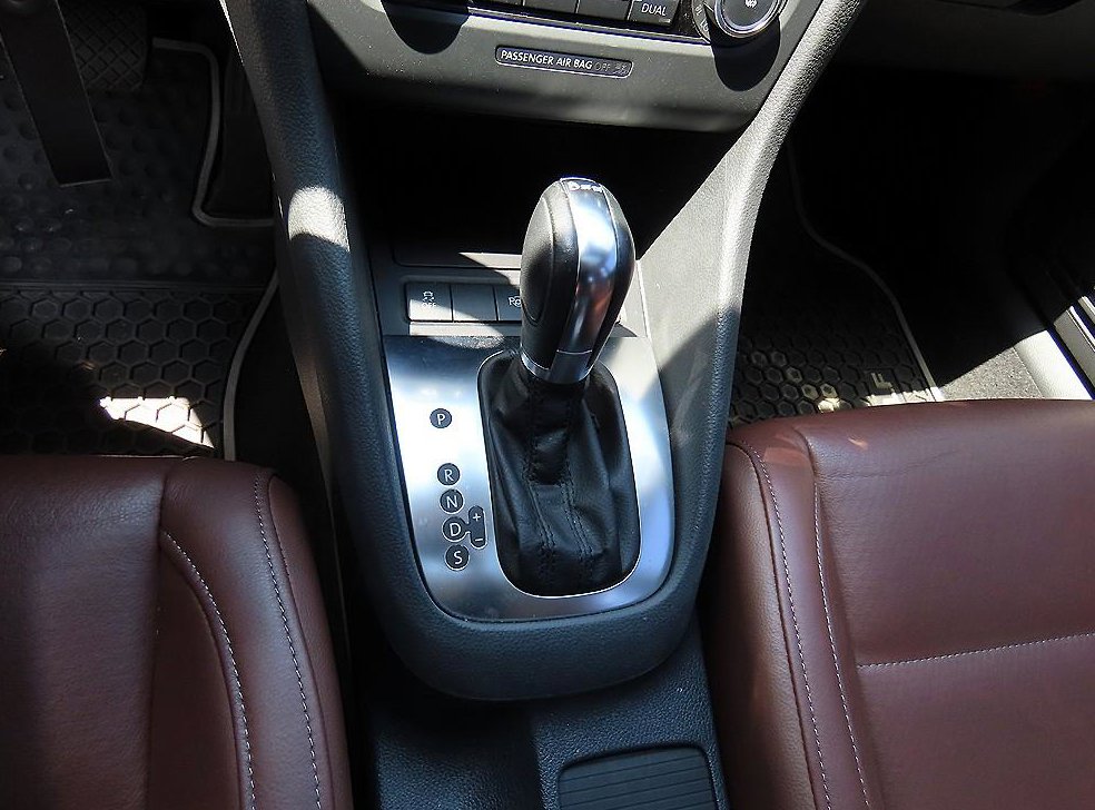 폭스바겐 골프 2.0 TDI 사진 10