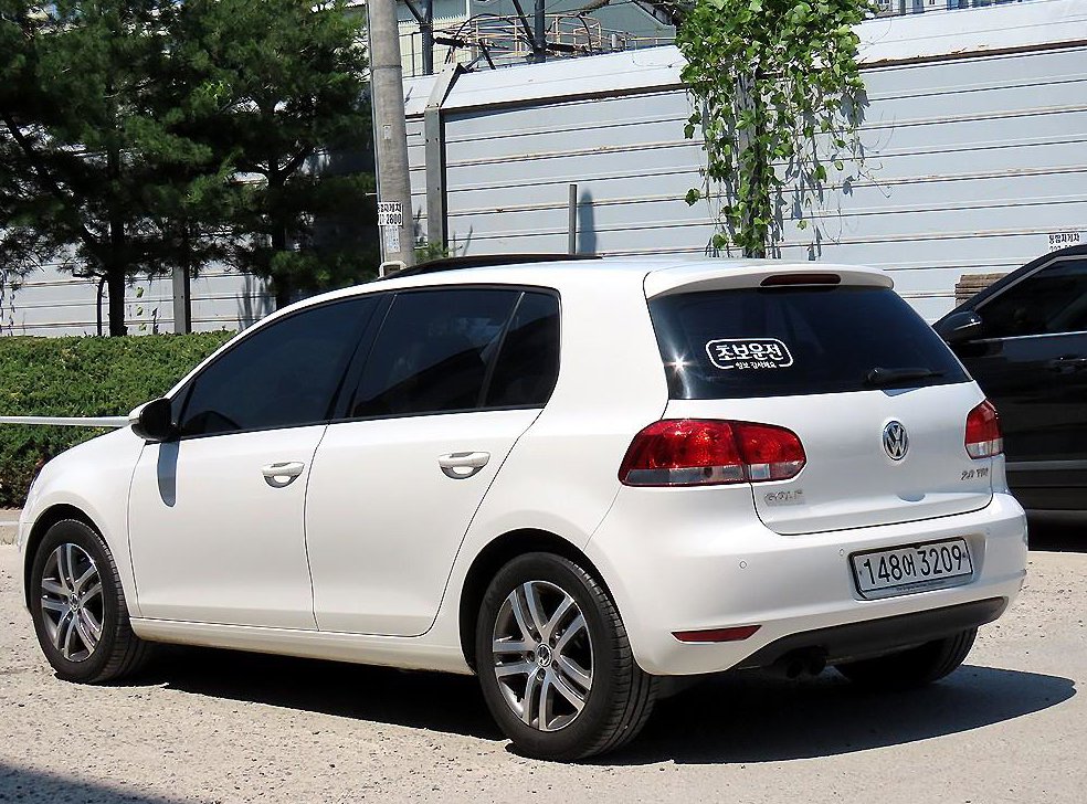 폭스바겐 골프 2.0 TDI 사진 3