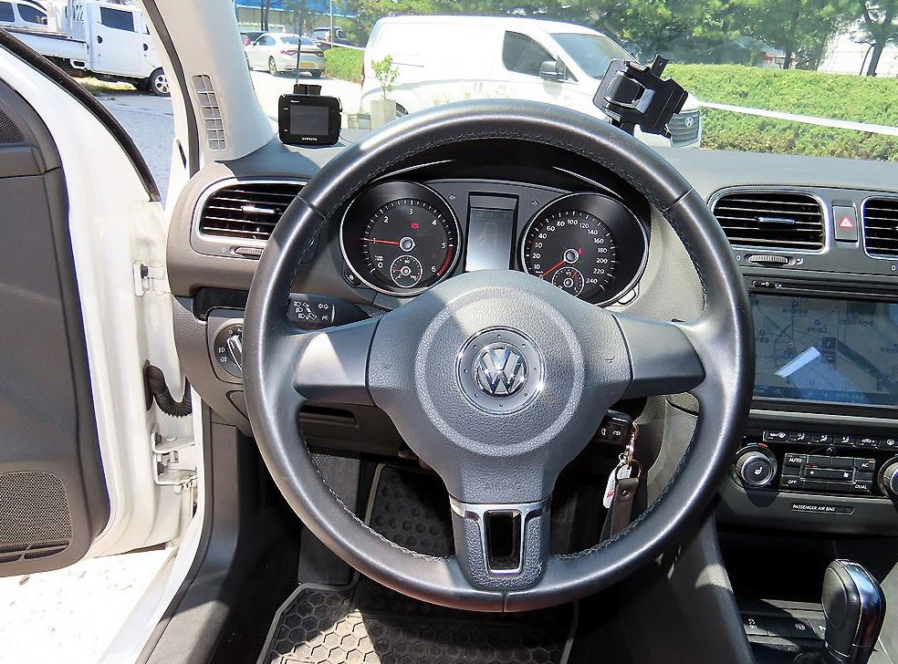 폭스바겐 골프 2.0 TDI 사진 8