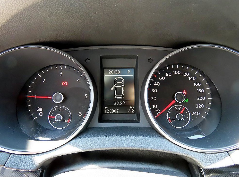 폭스바겐 골프 2.0 TDI 사진 9
