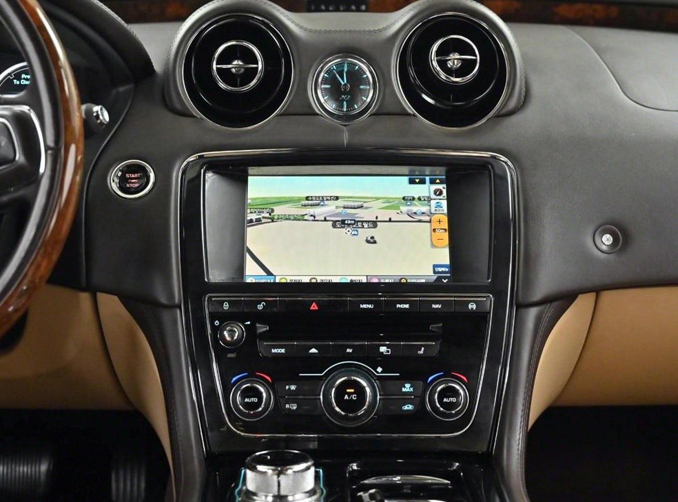 재규어 XJ 3.0 SC 사진 12