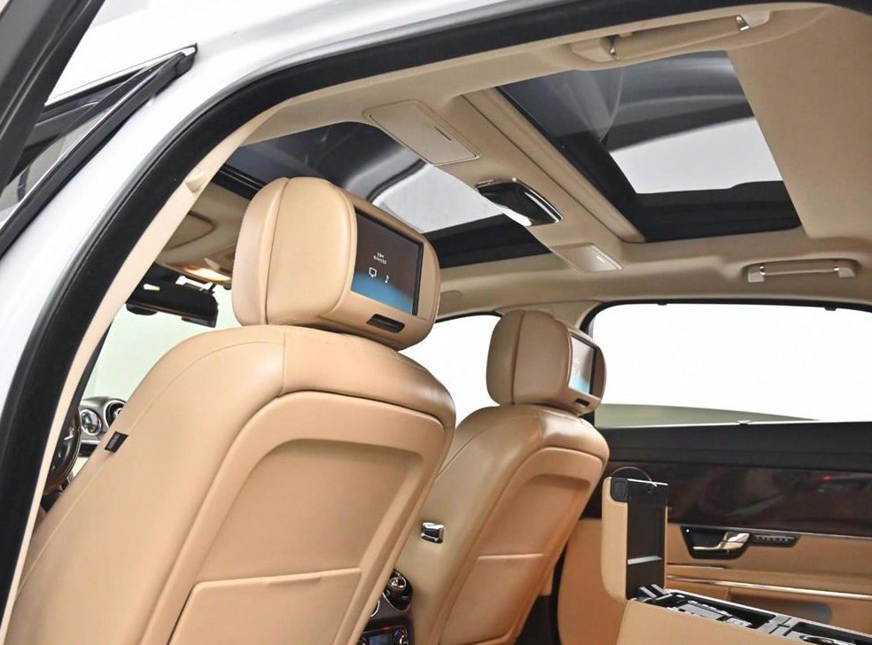 재규어 XJ 3.0 SC 사진 16