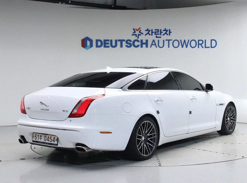 재규어 XJ 3.0 SC 사진 3