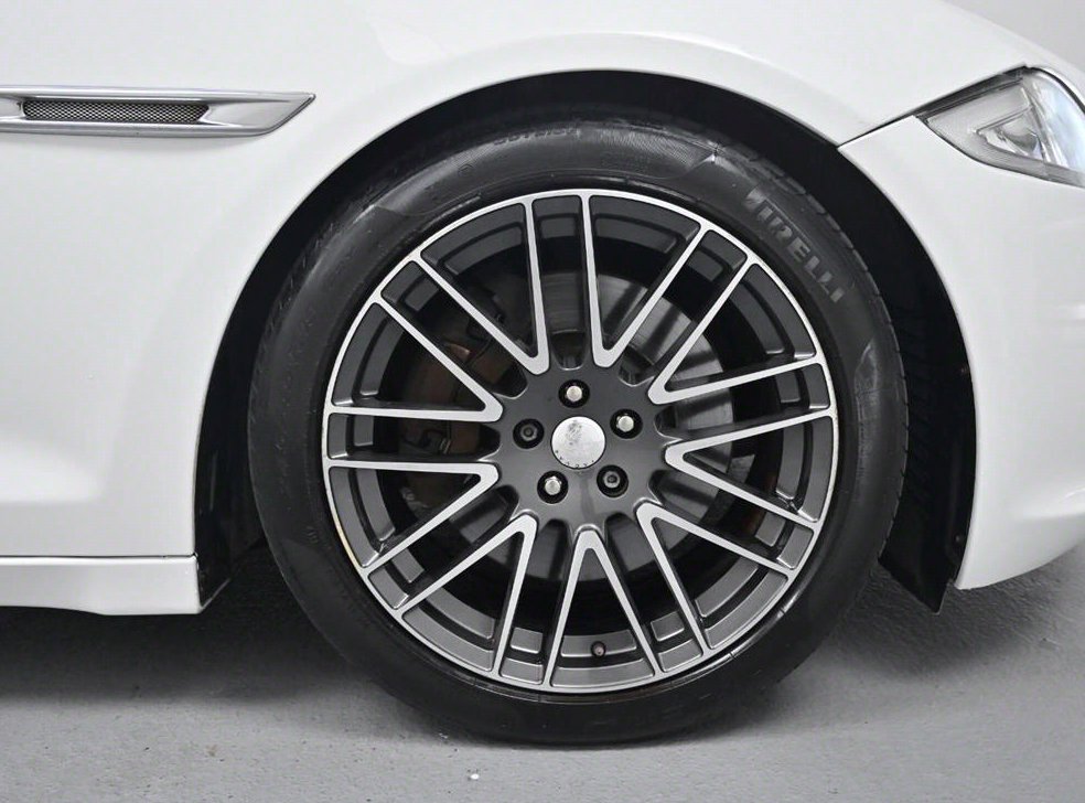 재규어 XJ 3.0 SC 사진 6