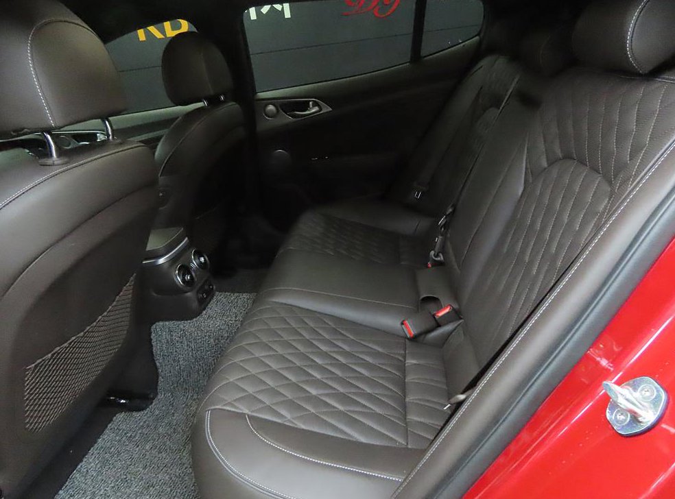 기아 스팅어 2WD 3.3 GT 사진 6