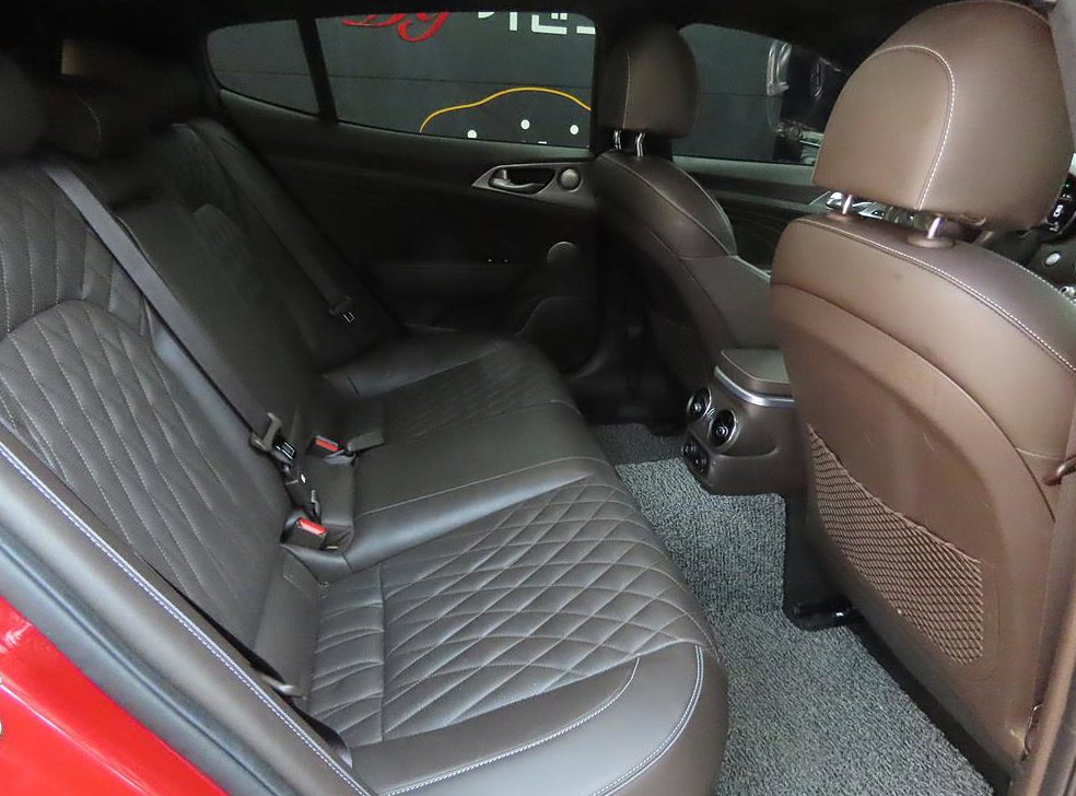 기아 스팅어 2WD 3.3 GT 사진 7
