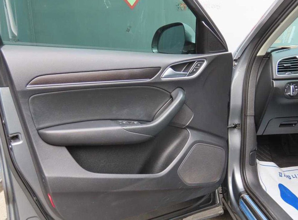 아우디 Q3 2.0 TDI 콰트로 사진 12