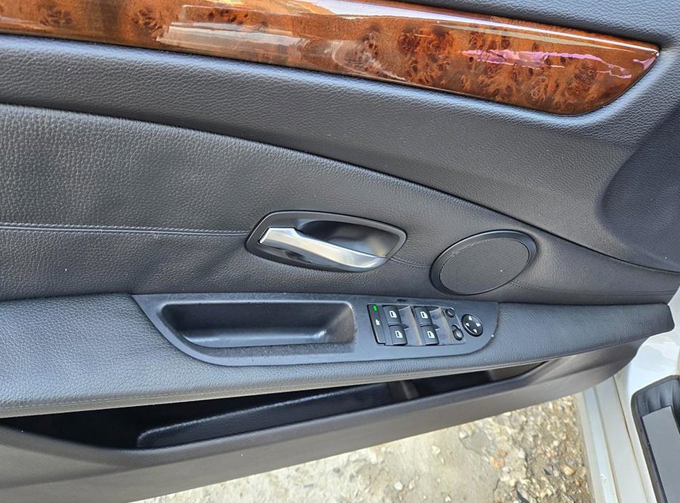 BMW 5시리즈 528i 사진 12