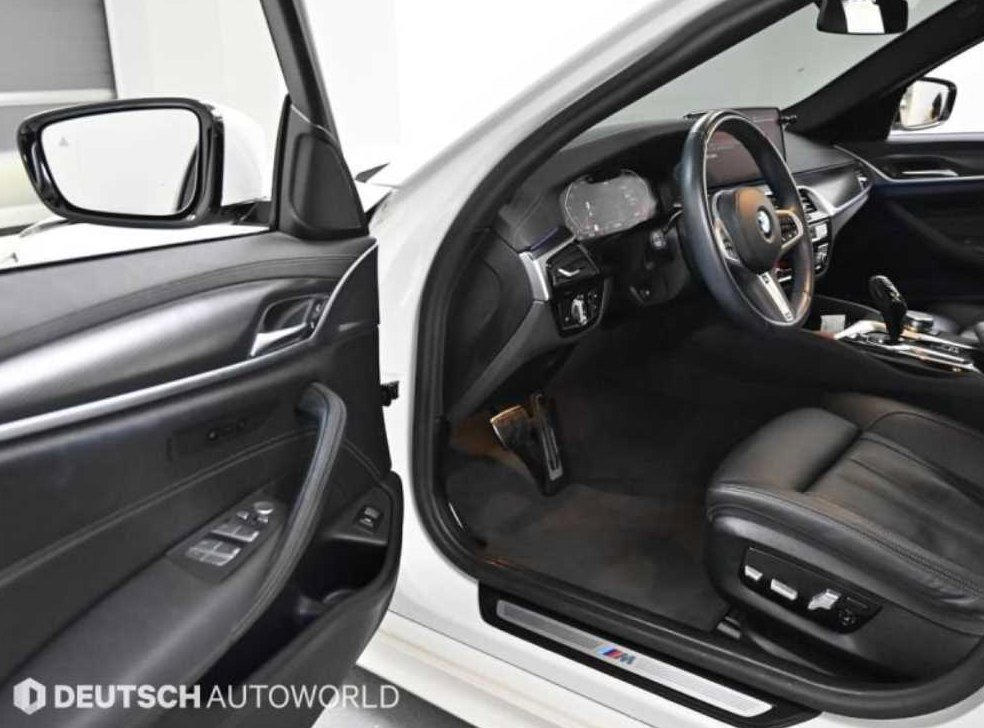 BMW 5시리즈 520i 사진 11