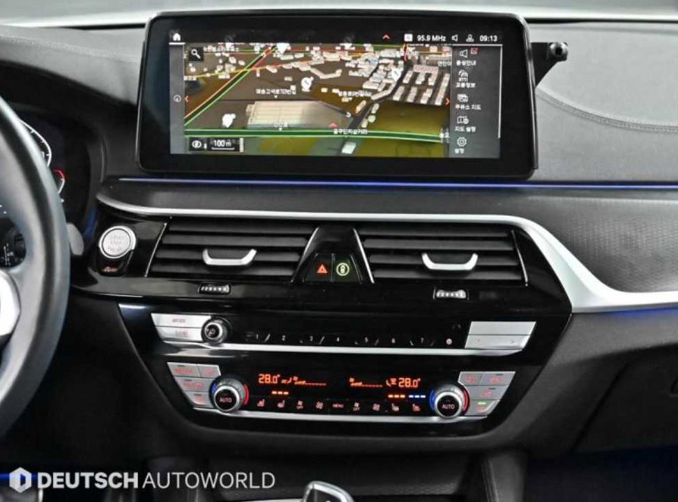BMW 5시리즈 520i 사진 14