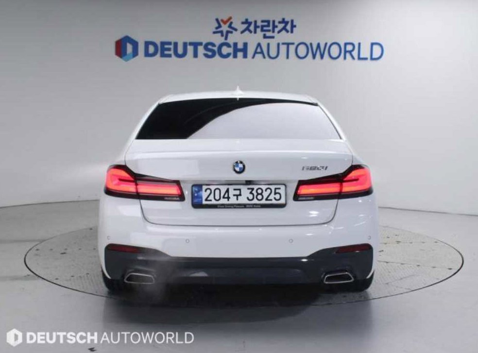 BMW 5시리즈 520i 사진 4