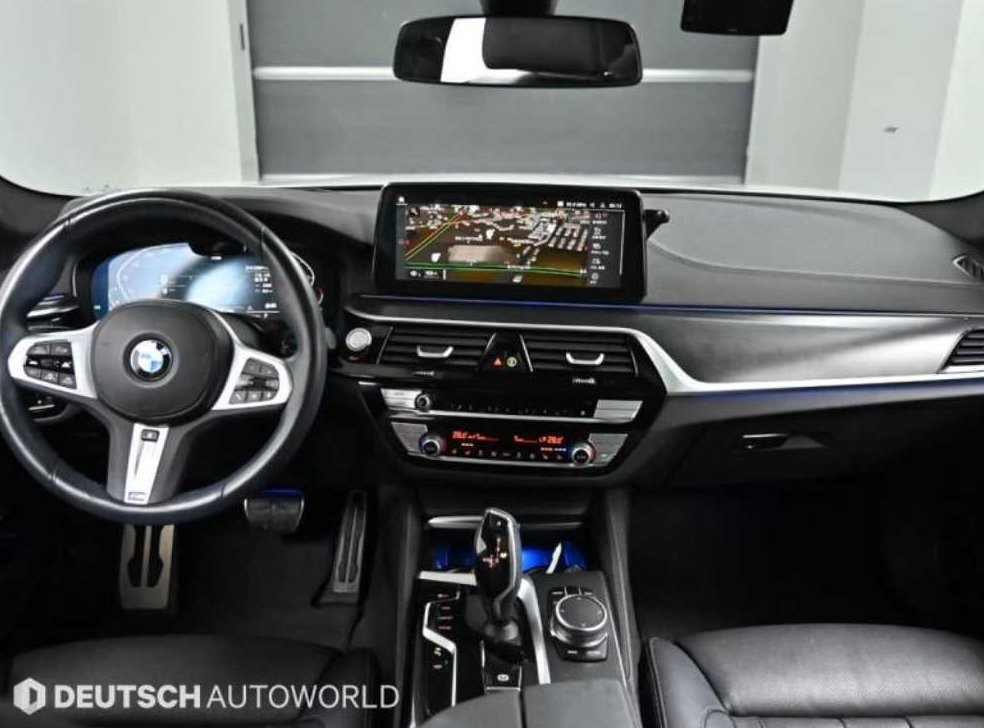 BMW 5시리즈 520i 사진 7