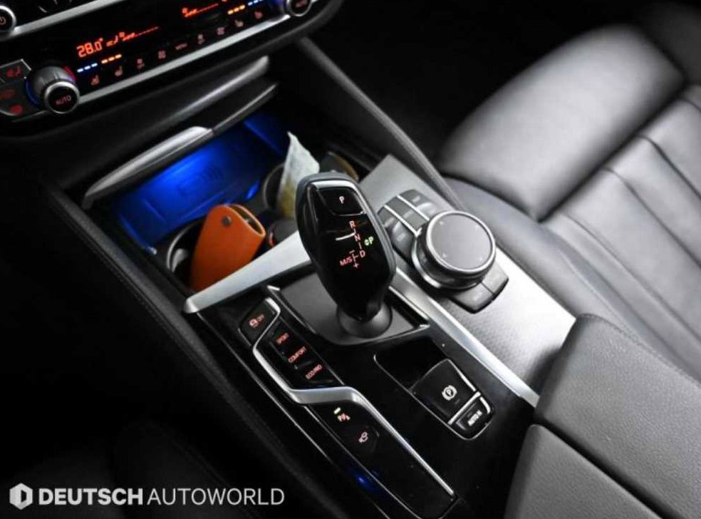 BMW 5시리즈 520i 사진 9