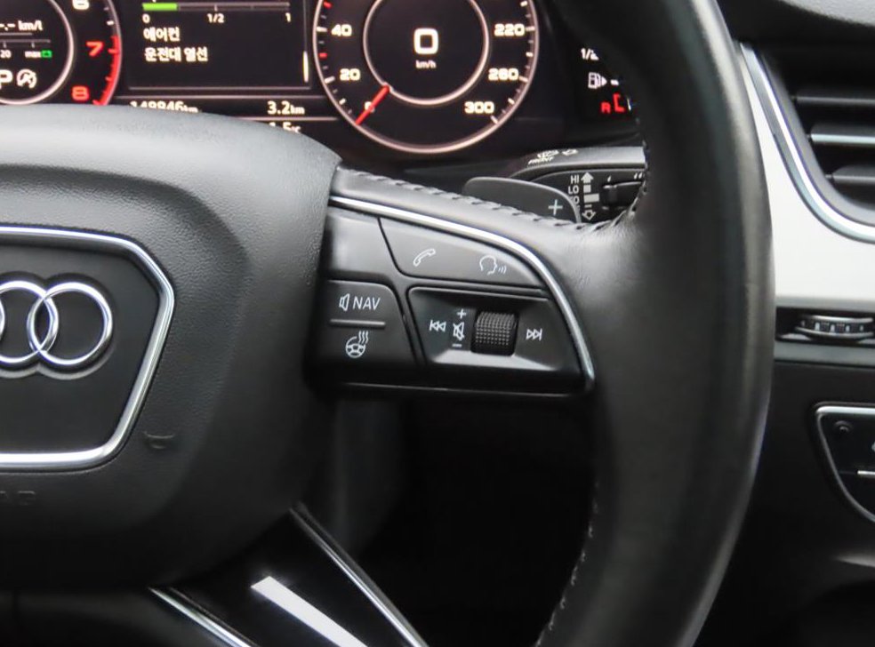 아우디 Q7 45 TFSI 콰트로 사진 11