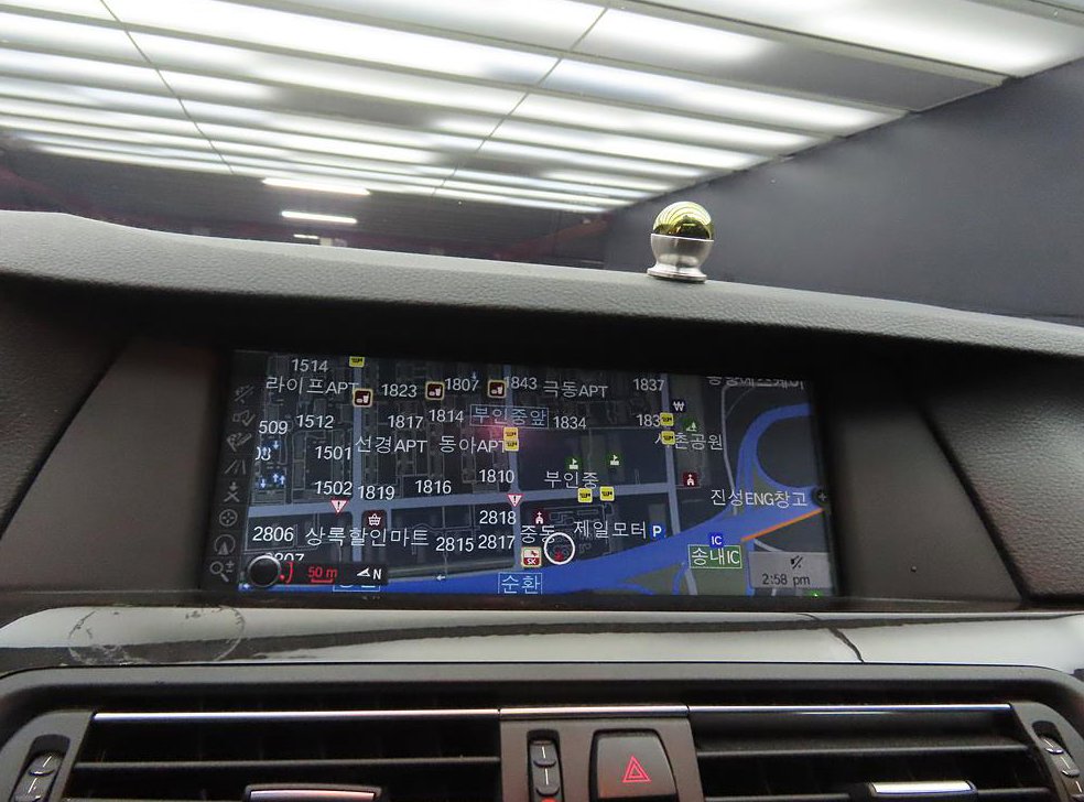BMW 5시리즈 520d 사진 13