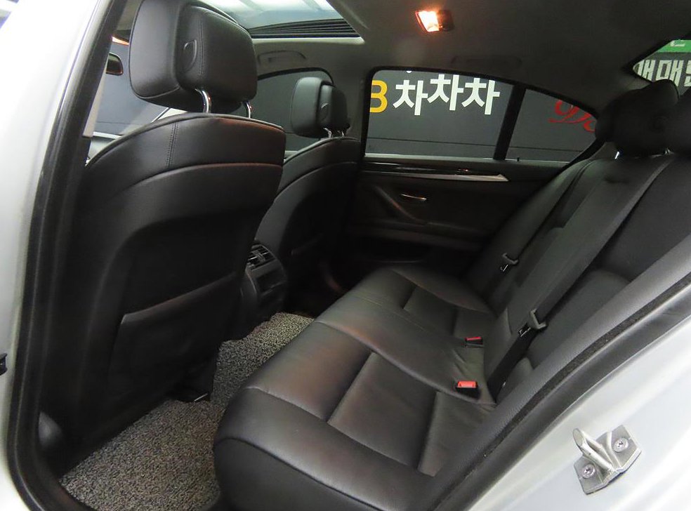 BMW 5시리즈 520d 사진 6
