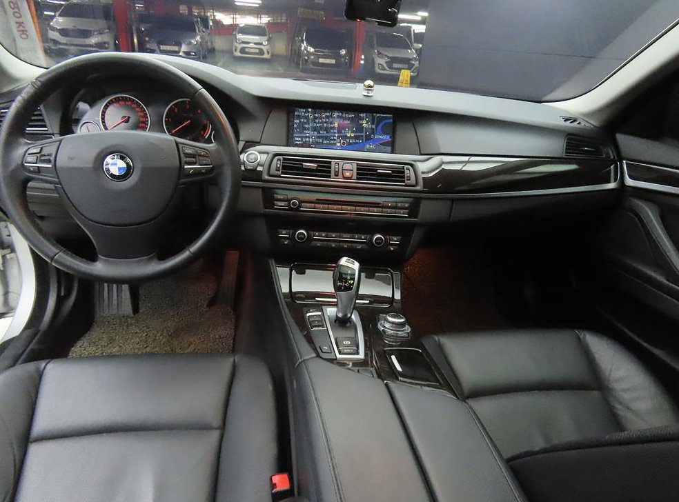 BMW 5시리즈 520d 사진 7
