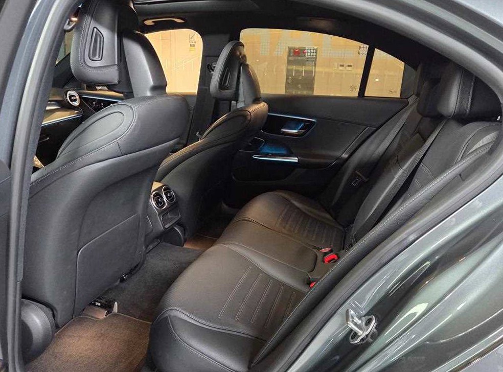 벤츠 C 클래스 C300 AMG Line 사진 10