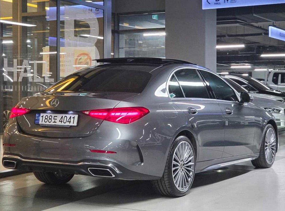벤츠 C 클래스 C300 AMG Line 사진 2