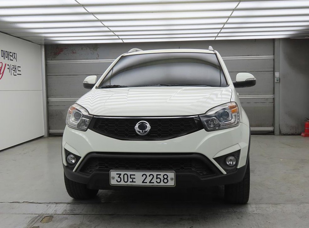 KG모빌리티(쌍용)  코란도 2WD 2.0 어드벤처 사진 2