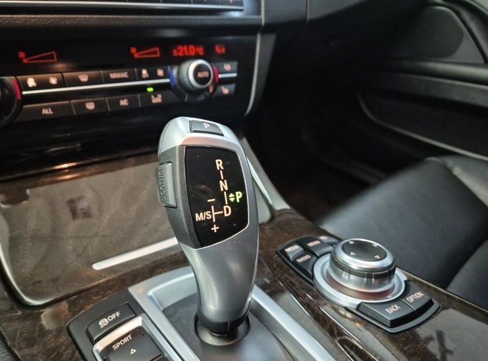 BMW 5시리즈 528i 사진 8