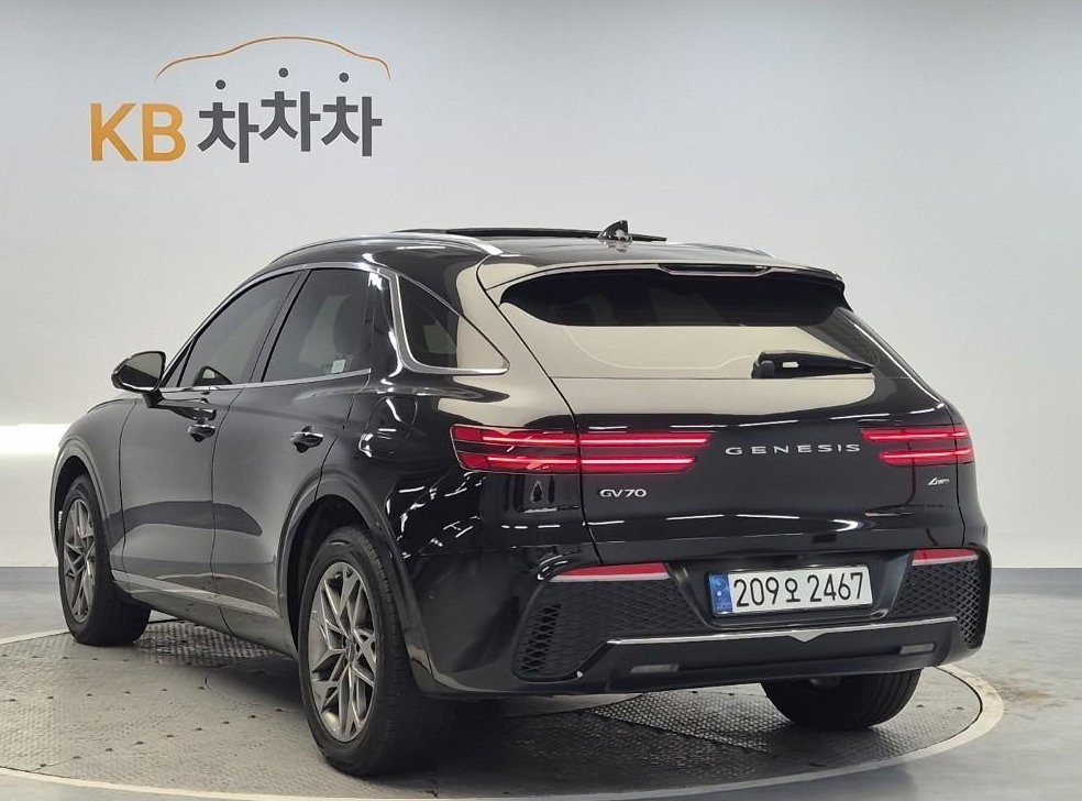 제네시스 GV70 2.2 디젤 AWD 사진 2
