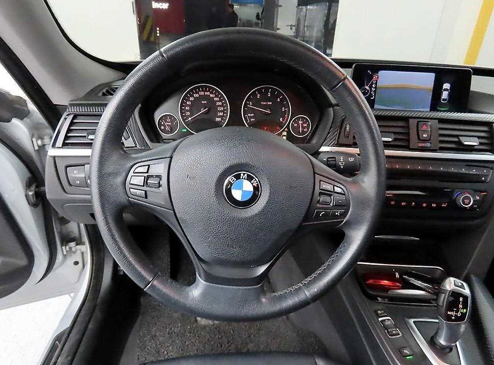 BMW 그란투리스모 GT 320D xDrive 사진 9