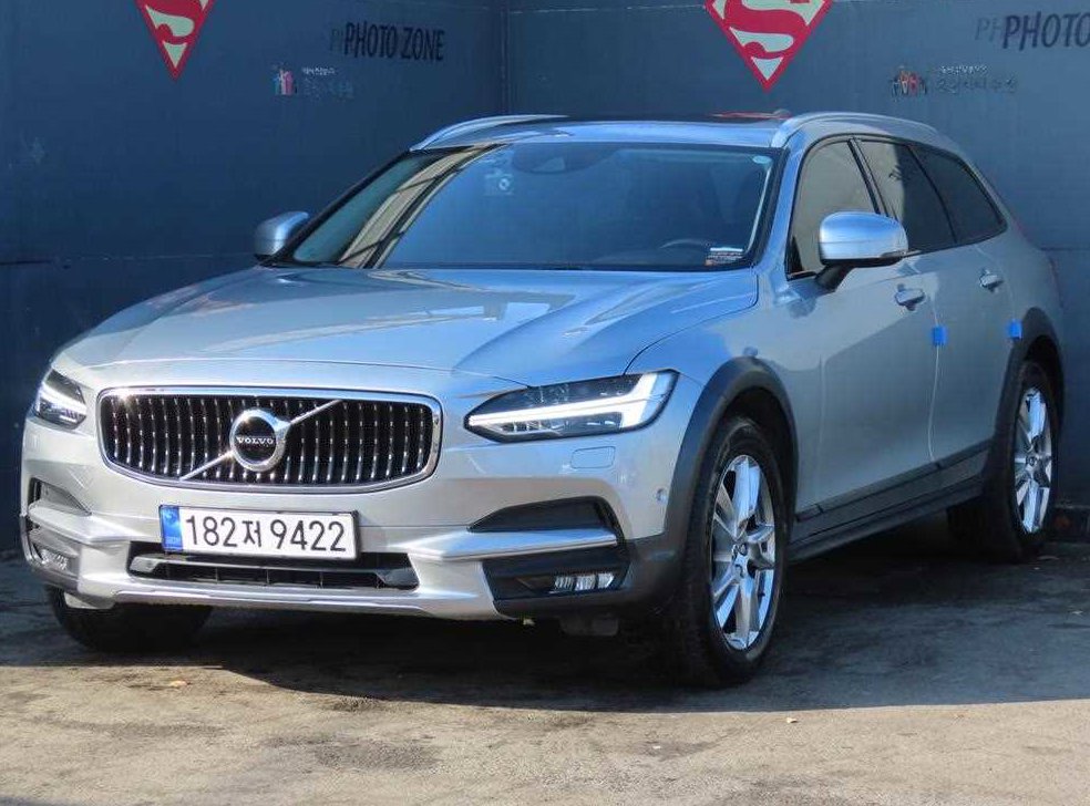 볼보 V90 D5 AWD
