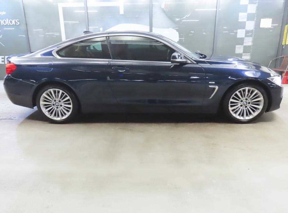 BMW 4시리즈 420d 쿠페 럭셔리 사진 3