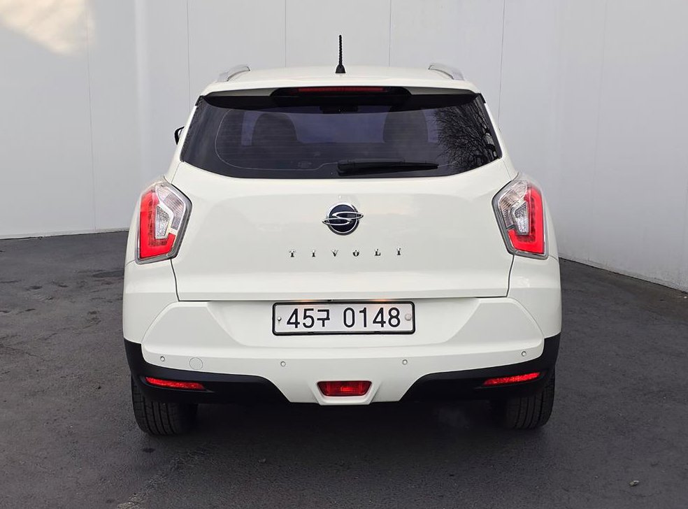 KG모빌리티(쌍용)  티볼리 가솔린 2WD 1.6 VX 사진 4